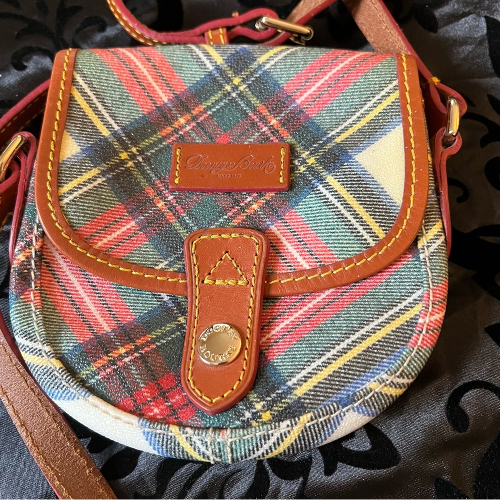DOONEY BOURKE PLAID MINI FLAP CROSSBODY EUC (A3)